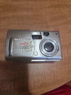 Olympus Camedia C-60 Zoom Digital Camera