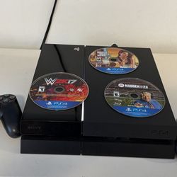 PS4 Fat Con 3 Discos , 2 Mandos Nuevos , Cable HDMI Y Cable De Corriente 