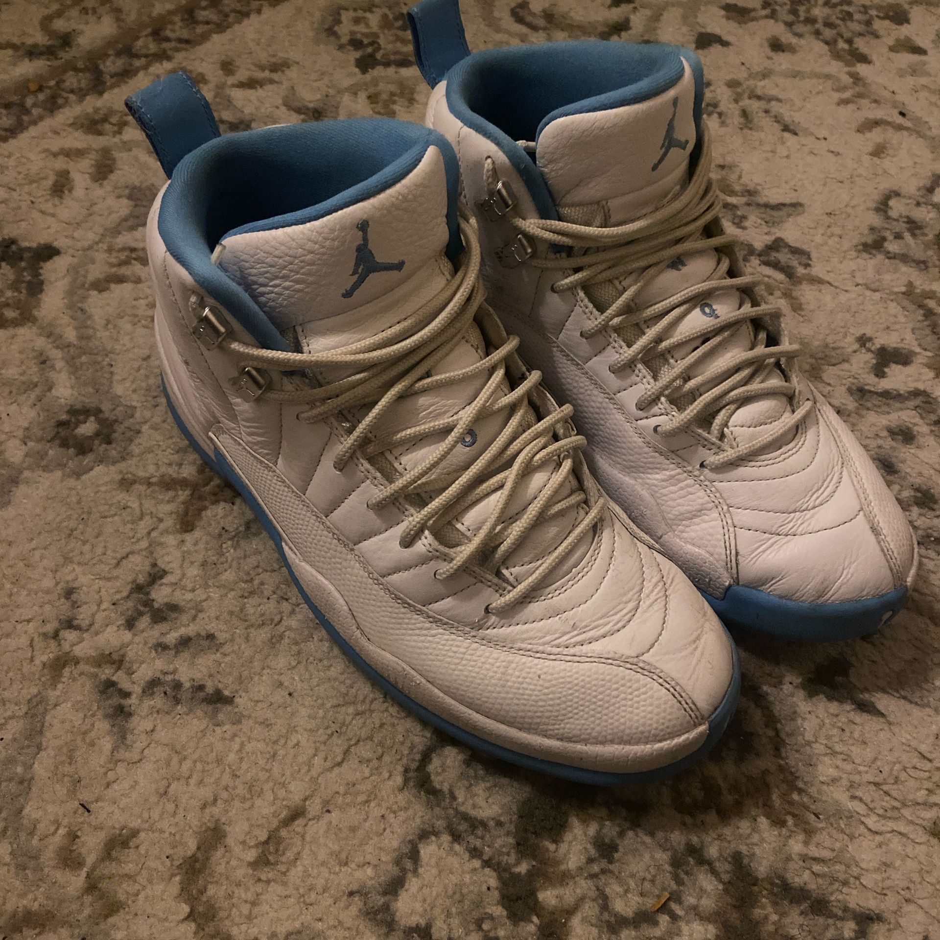 Jordan 12 Carolina Blue Used Size 8.5