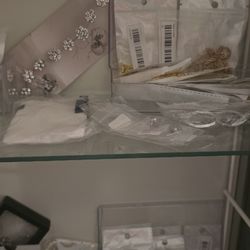 JEWELRY  CHAINS, RINGS, CHARMS, RELIGIOUS 