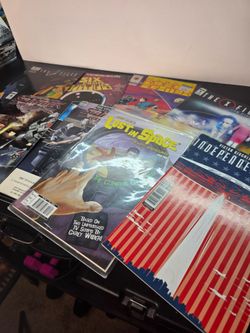 Sci-Fi Comic Book Lot – X-Files, Star Trek, Lost in Space