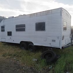 24ft Travel Trailer No Paper Work No Plates