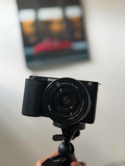 Sony ZV-E10 Mirrorless Camera + 16-50mm Lens