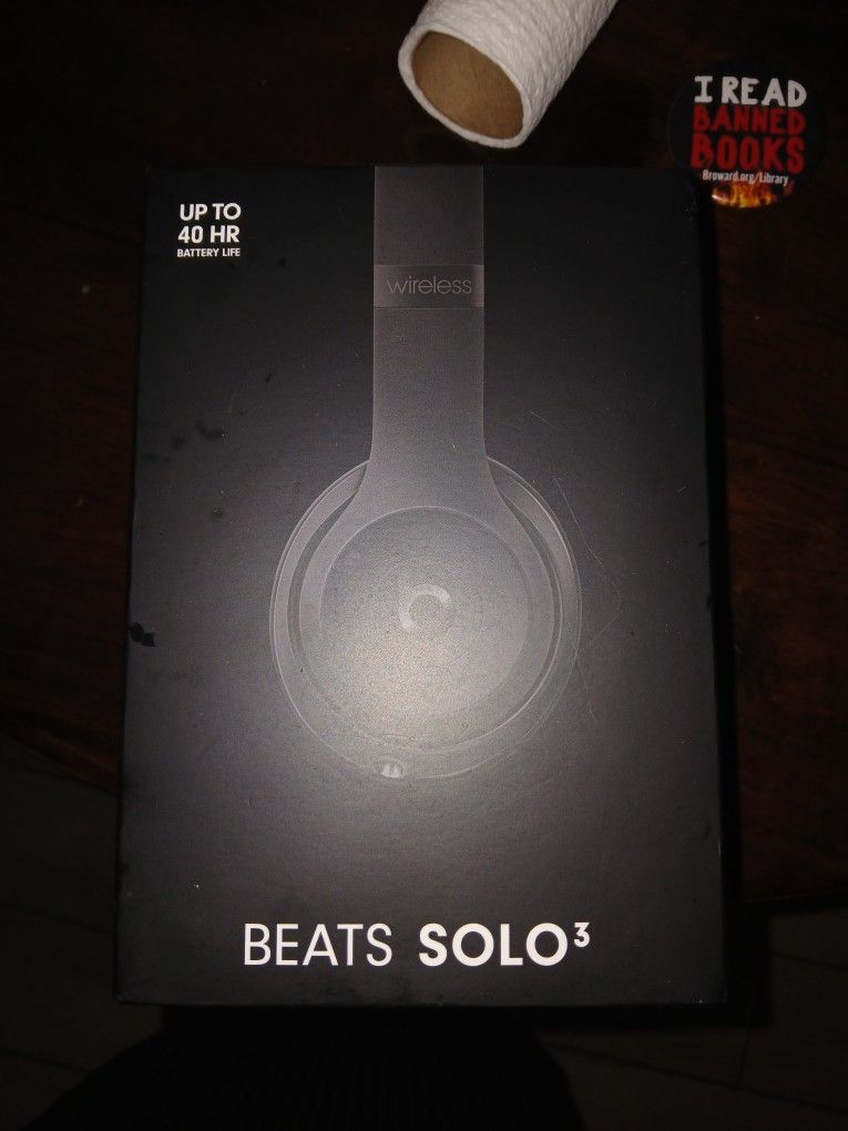  Beats Solo In Box
