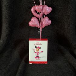 Disney Hallmark Minnie SPA LA LA great addition. to A Spa Gift 
