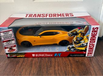 Toys-New! Hollywood Rides Transformers BUMBLEBEE 2016 Chevrolet Camaro