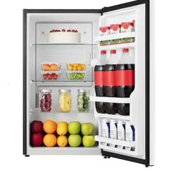 Hisense 3.3-cu ft Mini Fridge ( Black ) ENERGY STAR