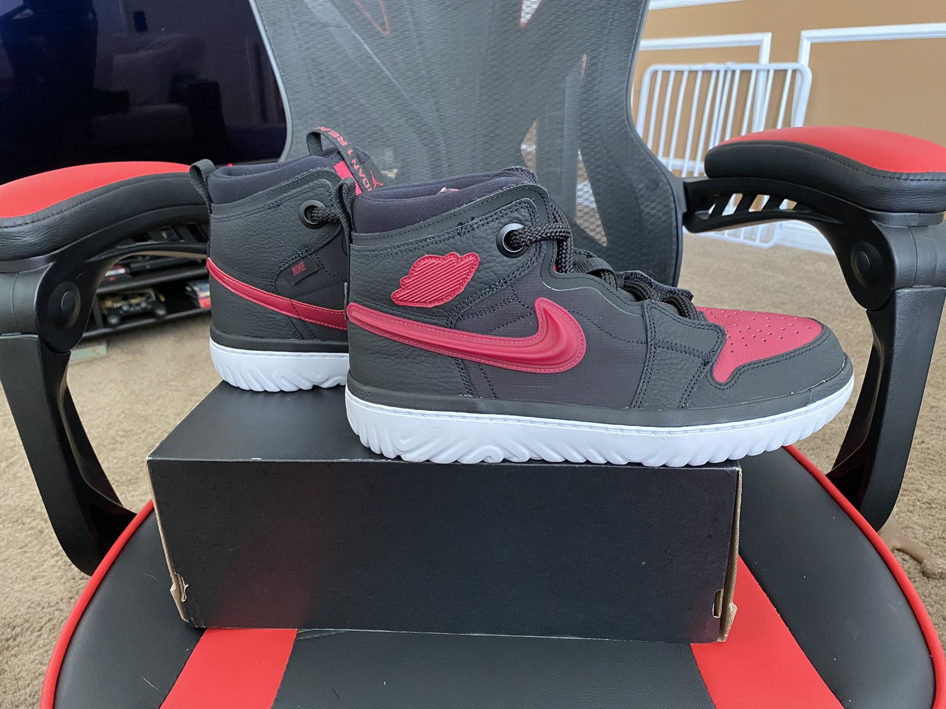 Air Jordan 1 High React Men s shoes