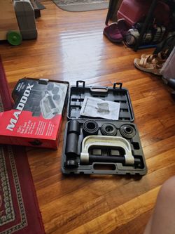 Ball joint service kit