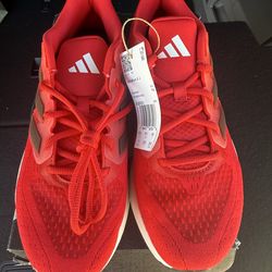 Adidas Ultra Run in Red 7M/8.5-9W