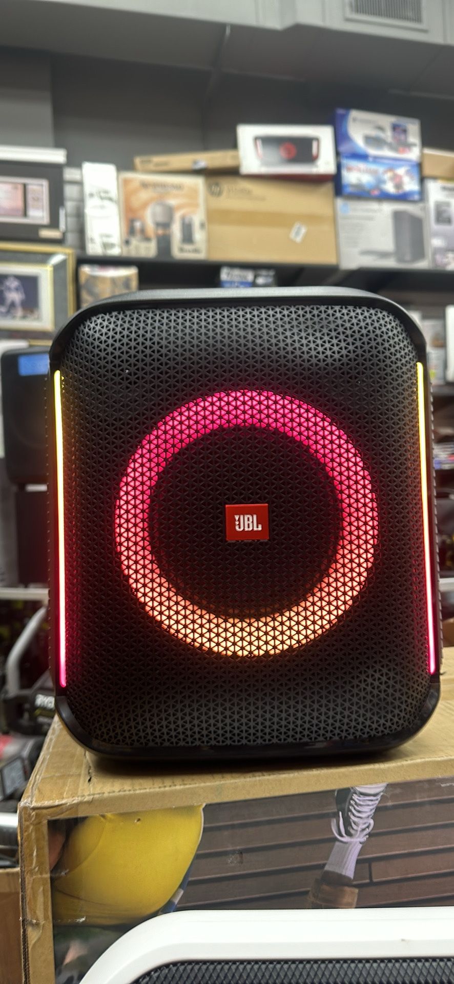 JBL PARTYBOX ENCORE BLUETOOTH WIRELESS SPEAKER