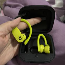 Beats Powerbeat Pros