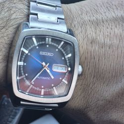 Seiko automatic kinetic watch