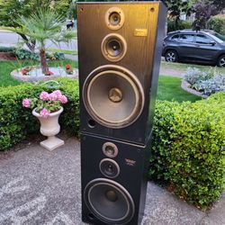 2 Technics 3-way speakers, Model SB-LX70, Impedance: 8Ω, Output Power (RMS):200W