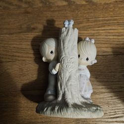Precious Moments Figurine 