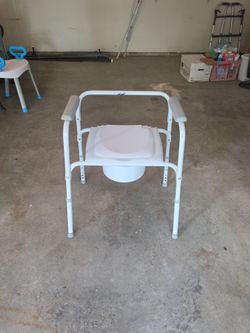 Portable Bedside Commode Chair