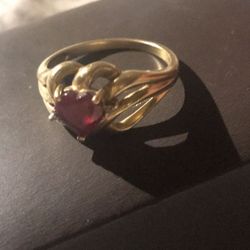 10k Gold ring size 7