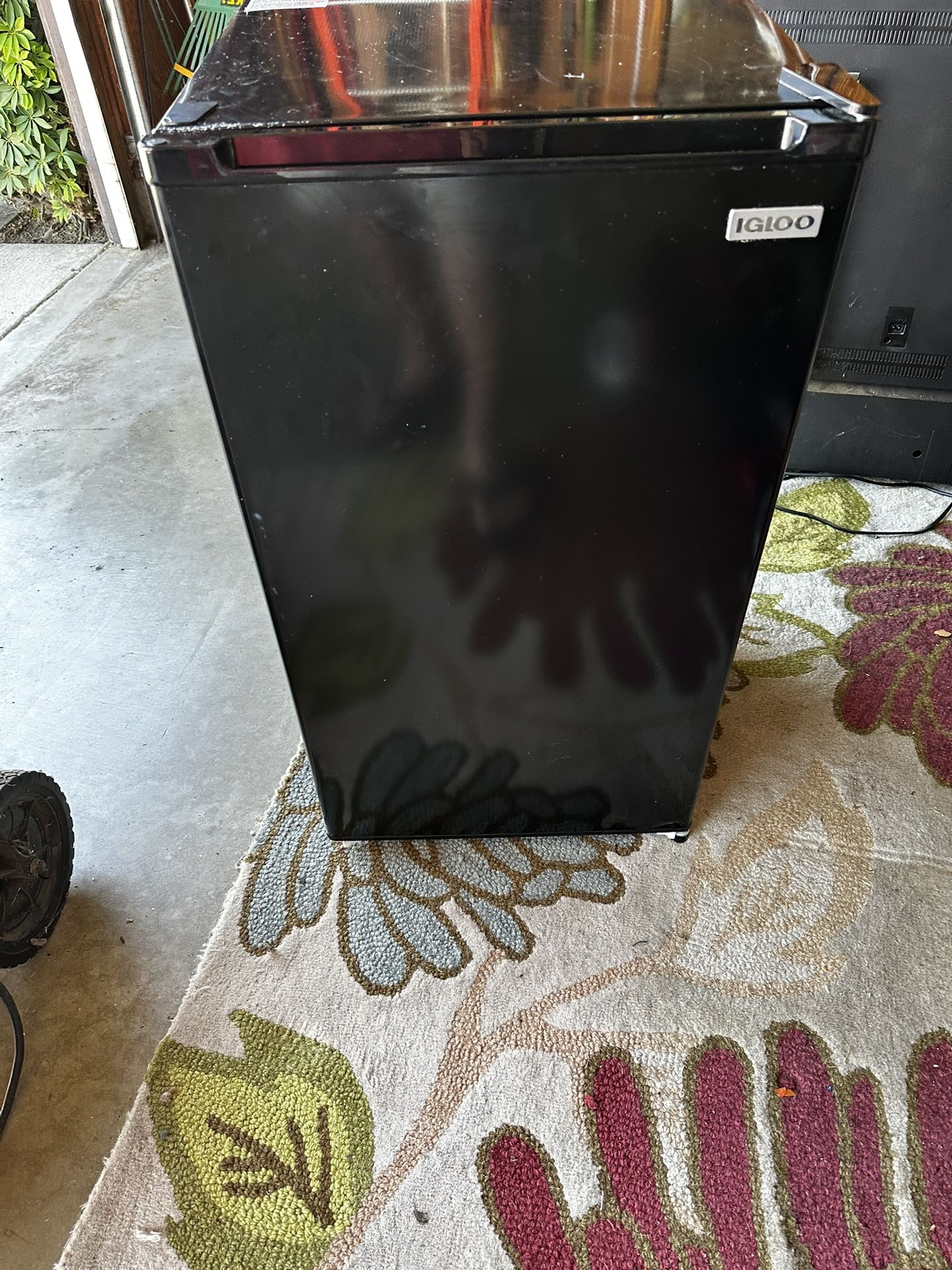 Mini Refrigerator 