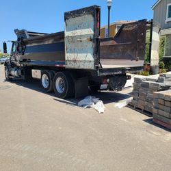 2015 international dump truck