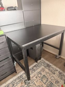 Adjustable Height Workbench with Wheels