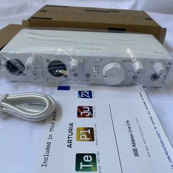 Arturia - MiniFuse 2 - Compact USB Audio & MIDI Interface with Creative Software for Recording, Production, Podcasting, Guitar - White
