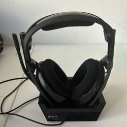 Astro A550 headphones headset and base 