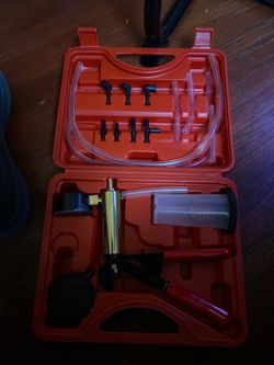 Vacuum brake bleeder