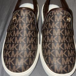 Micheal Kors  Girl Shoes 