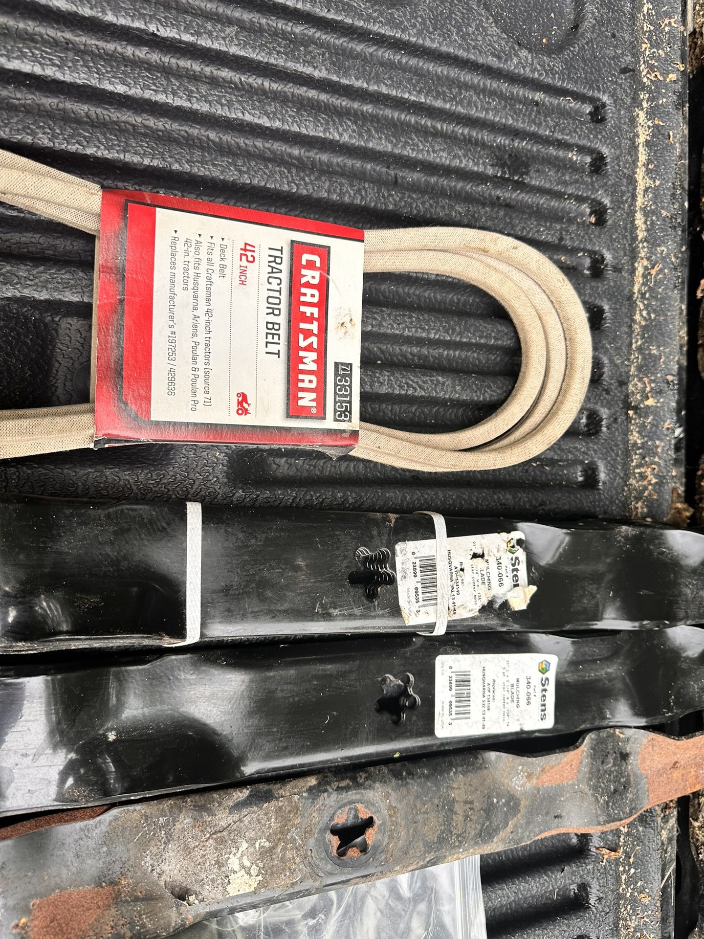 Craftsman Riding lawnmower 1-42” & 2 - 30” belts Blades & Belts
