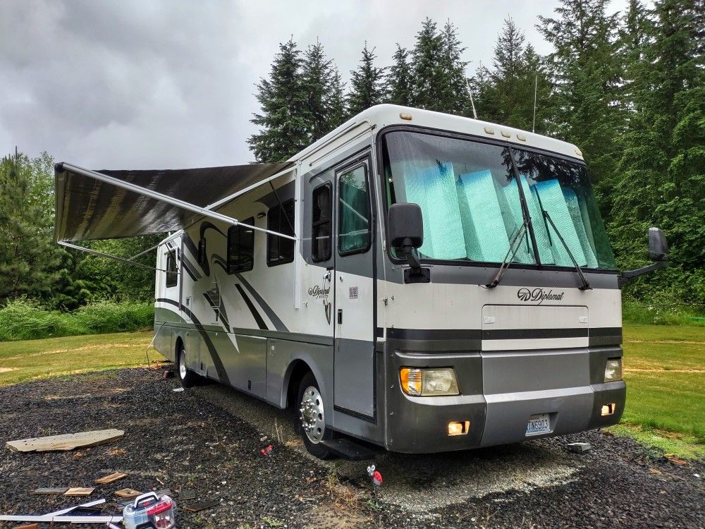 2001 Monoco Diplomat