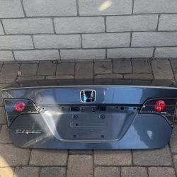 Honda civic 2006 - year 2010 rear trunk with tail lights 