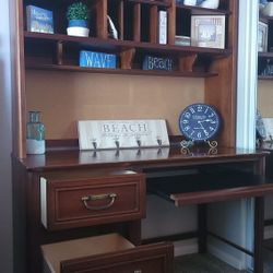 Stanley Young America Harbor Town Desk & Hutch