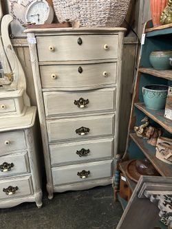 Beautiful Tall Creamy Distressed Tall Chest 53x26x18
