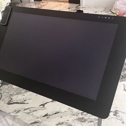Wacom Cintiq Pro 32 Touch Screen + Ergo Stand