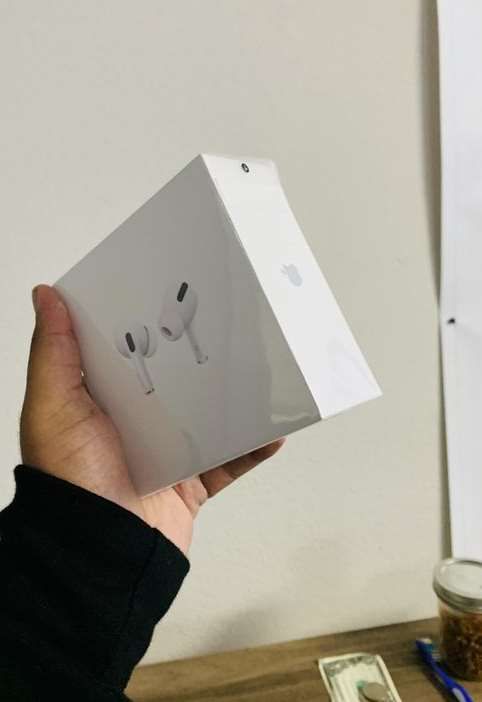 AirPods Pro 71WC8