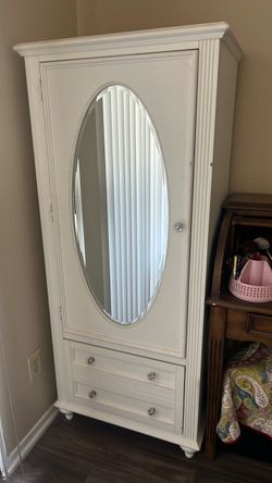 Armoire