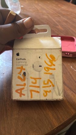 EarPods lightning connector