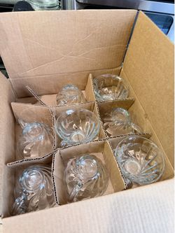 Pinch bowl + 8 cups