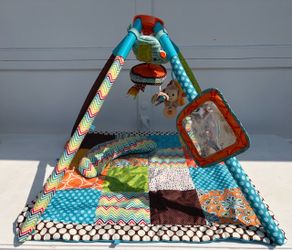 Baby activity mat
