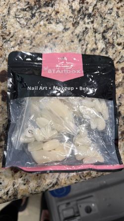 Free! Fake nail art