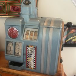1900s Vintage Groetchen Columbia 25 Cent Slot Machine with key