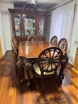 Elegant Dining Room furniture