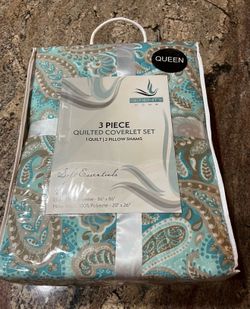 NEW Serenity Home Three piece quilted blanket coverlet set 1 quilt 2 pillow shams Queen Size 86”x 86”