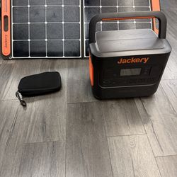 🔋 Jackery Explorer 2000 Pro Electric Generator + 100W Solar Panel (Like New)