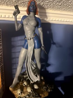 Marvel X-Men Mystique Statue Figure