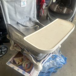 Little Sitting High Chair