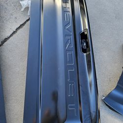 Chevrolet Chevy Silverado 1500 Tailgate Liftgate Oem  19 To 26