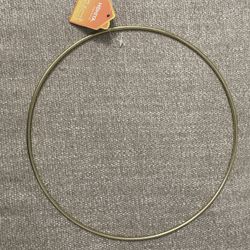 6 METAL HOOPS/WREATHS
