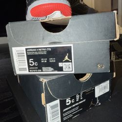 Jordan 4 Retro