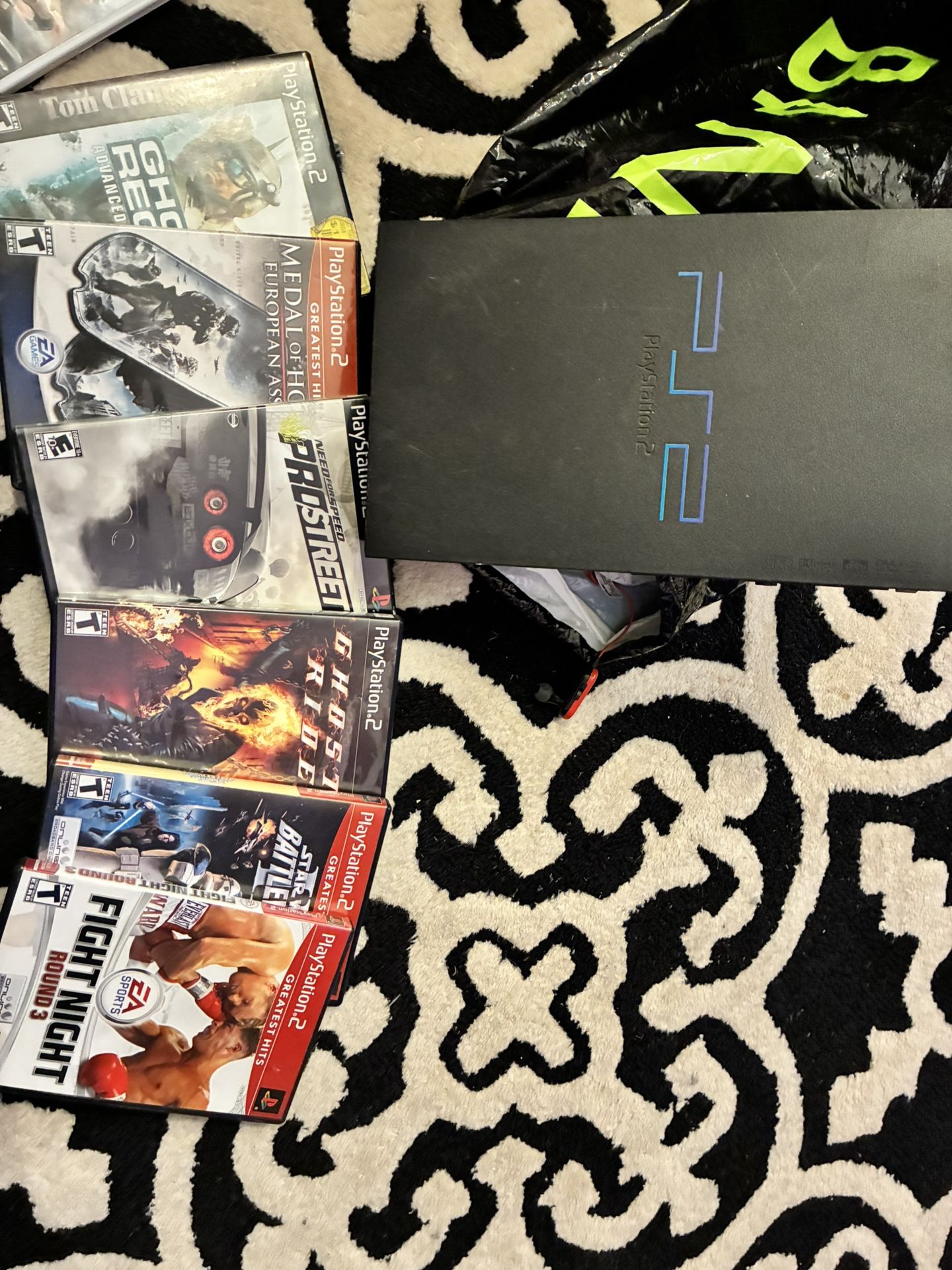 PlayStation 2 and 6 Games 